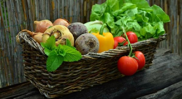 10 Simple Diet Hacks to Improve Everyday Nutrition